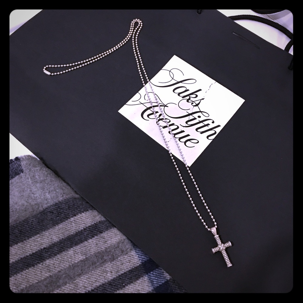 NWOT 34” LAGOS Sterling Crucifix Necklace.